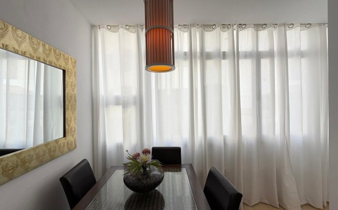 Resale - Apartment -
Torrevieja - Paseo Maritimo