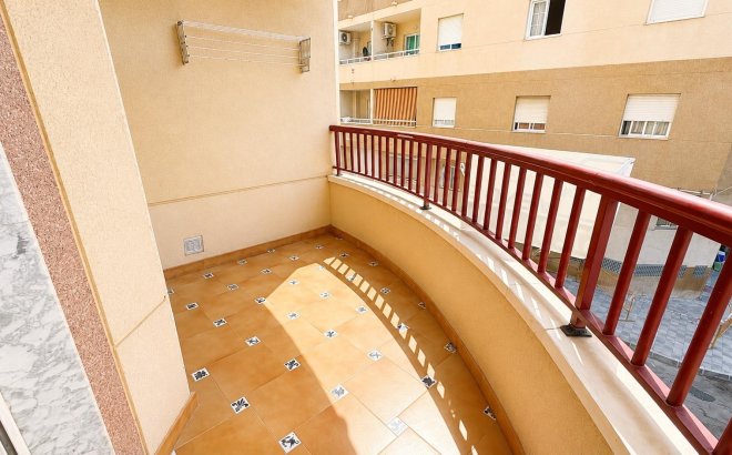 Revente - Appartement -
Torrevieja - PARQUE DE LAS NACIONES
