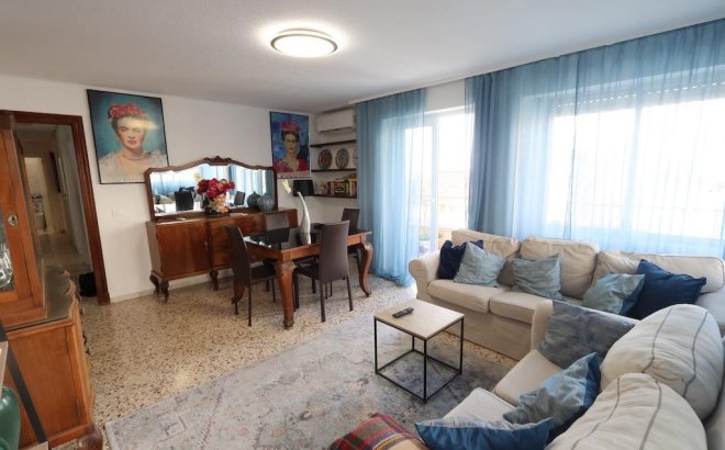 Resale - Apartment -
Torrevieja - Costa Blanca
