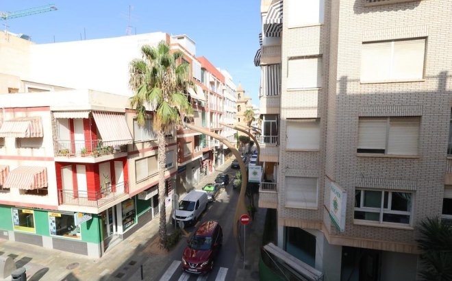 Resale - Apartment -
Torrevieja - Costa Blanca