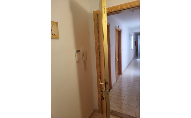 Revente - Appartement -
Torrevieja - Estacion De Autobuses