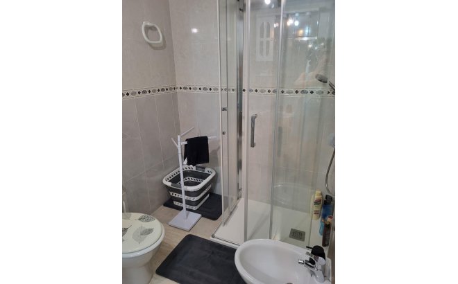 Revente - Appartement -
Torrevieja - Estacion De Autobuses
