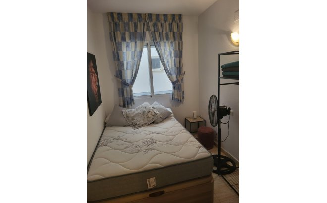 Revente - Appartement -
Torrevieja - Estacion De Autobuses