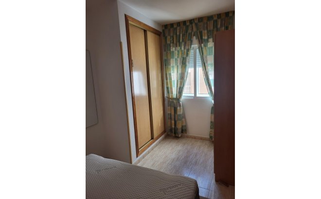 Revente - Appartement -
Torrevieja - Estacion De Autobuses