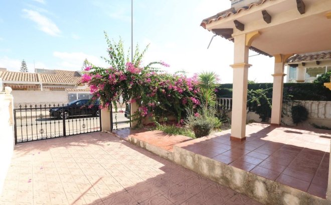 Resale - Town House -
Orihuela Costa - Costa Blanca