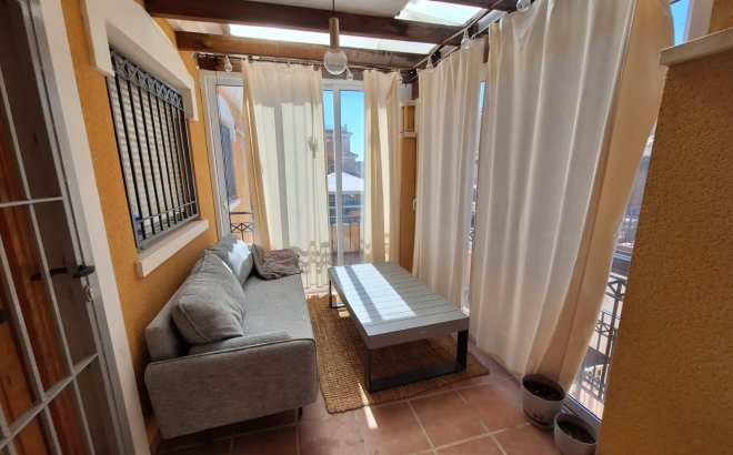 Resale - Dúplex -
Torrevieja - Aguas Nuevas