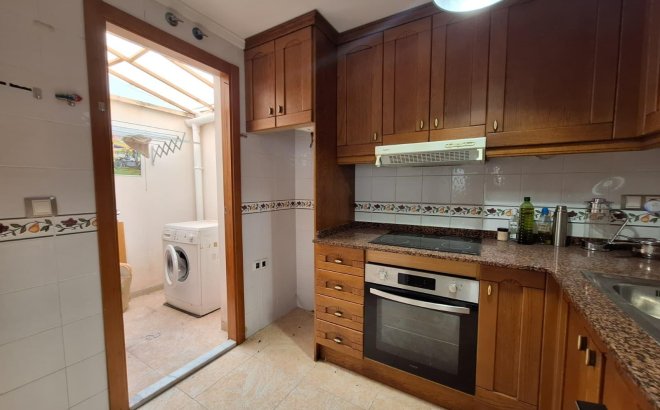 Resale - Dúplex -
Torrevieja - Aguas Nuevas