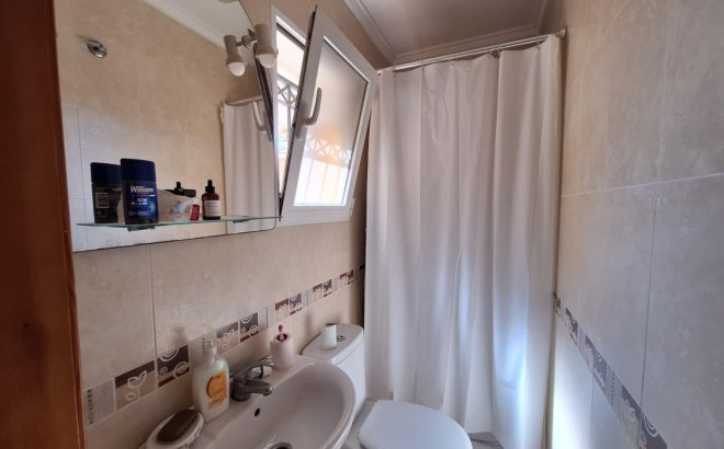Resale - Dúplex -
Torrevieja - Aguas Nuevas