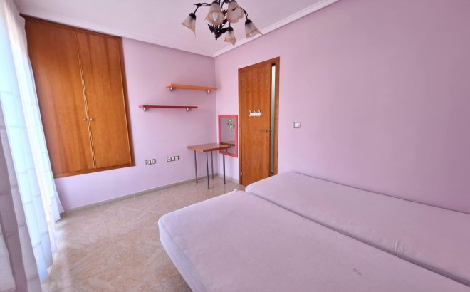 Resale - Dúplex -
Torrevieja - Aguas Nuevas