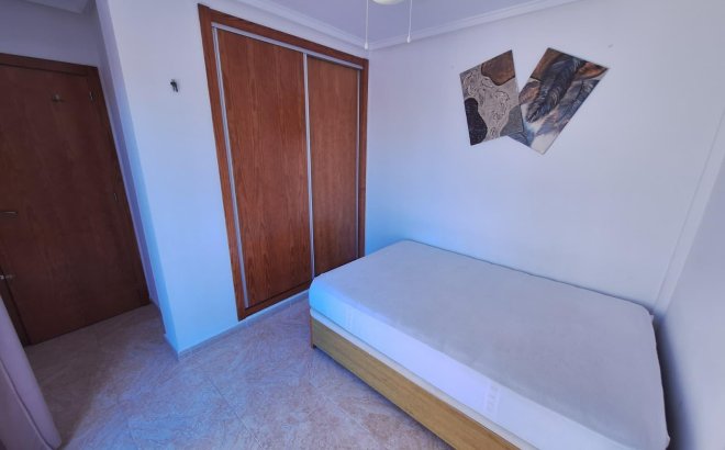 Resale - Dúplex -
Torrevieja - Aguas Nuevas