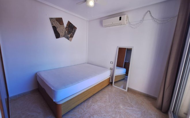 Resale - Dúplex -
Torrevieja - Aguas Nuevas