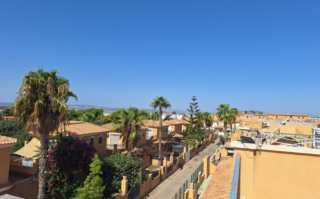 Resale - Dúplex -
Torrevieja - Aguas Nuevas
