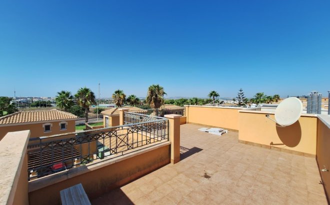 Resale - Dúplex -
Torrevieja - Aguas Nuevas