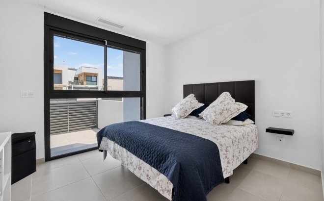Resale - Villa -
Rojales - Benimar
