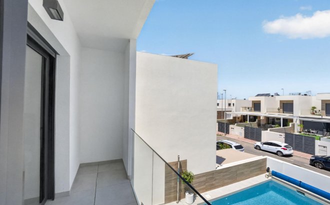 Resale - Villa -
Rojales - Benimar