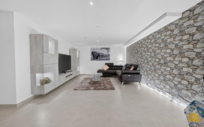 Resale - Villa -
Rojales - Benimar