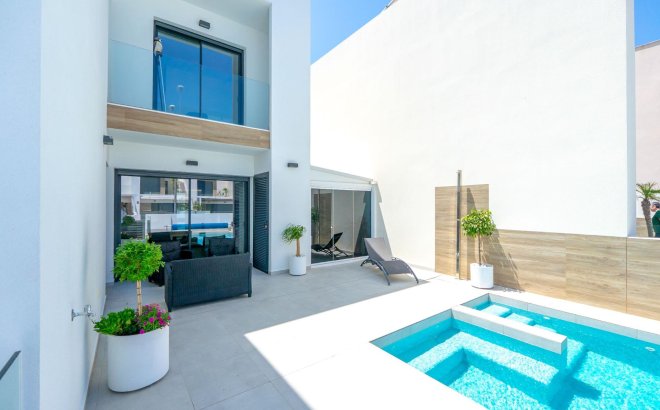 Resale - Villa -
Rojales - Benimar