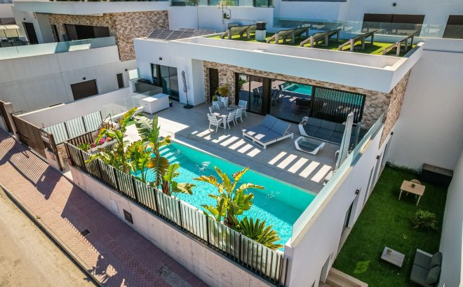 Resale - Villa -
Rojales - Inland