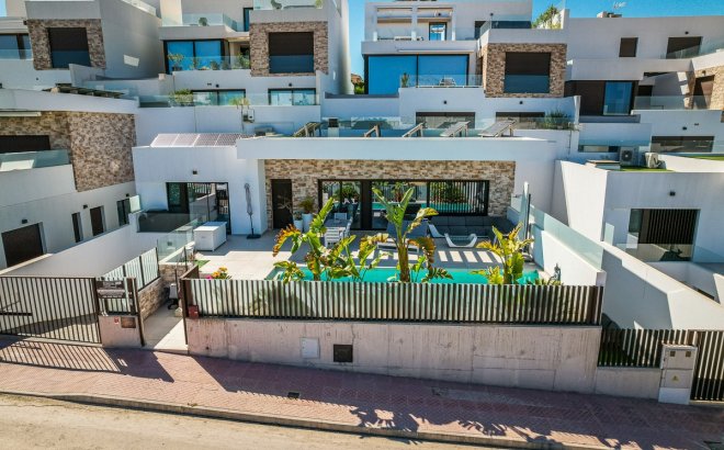Resale - Villa -
Rojales - Inland