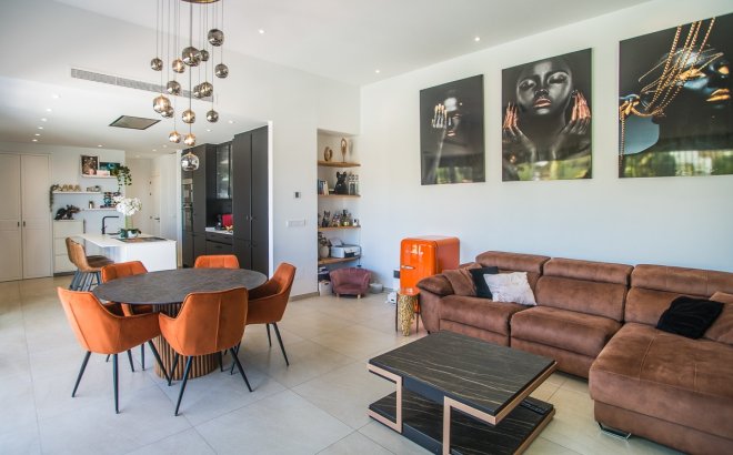 Resale - Villa -
Rojales - Inland