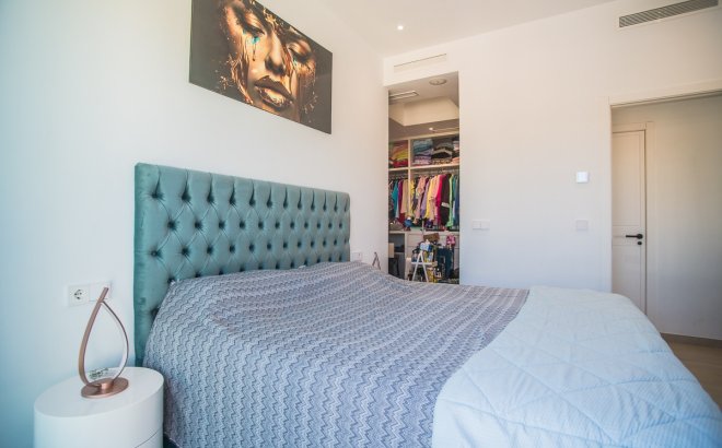 Resale - Villa -
Rojales - Inland