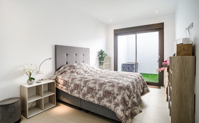 Resale - Villa -
Rojales - Inland