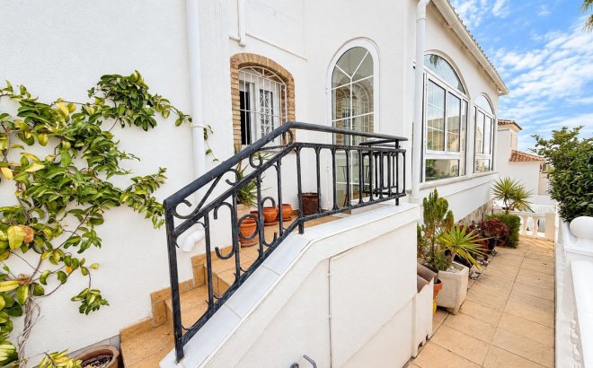 Resale - Villa -
Orihuela Costa - Costa Blanca