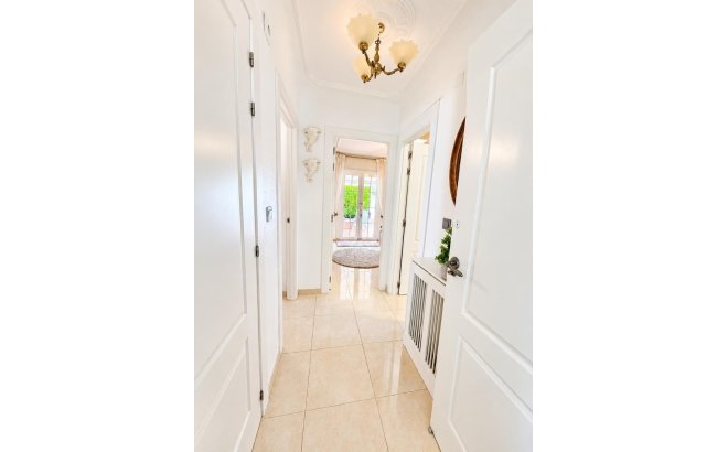 Resale - Villa -
Orihuela Costa - Costa Blanca