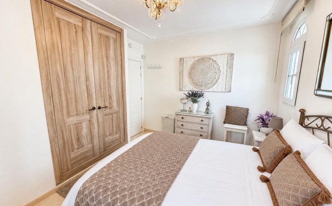 Resale - Villa -
Orihuela Costa - Costa Blanca