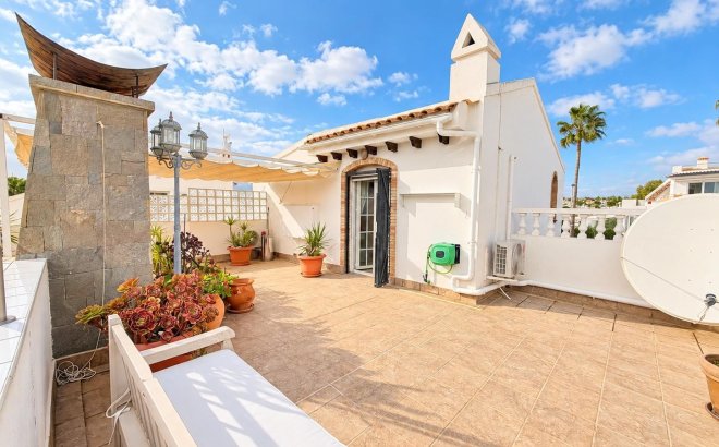 Resale - Villa -
Orihuela Costa - Costa Blanca