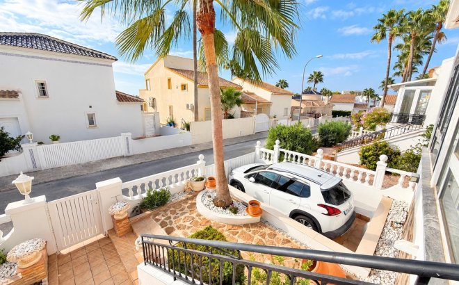 Resale - Villa -
Orihuela Costa - Costa Blanca