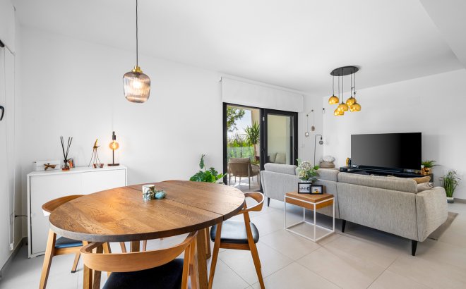 Resale - Apartment -
Pilar de la Horadada - Lo Romero Golf