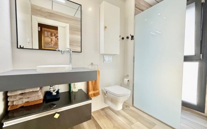 Resale - Villa -
Cabo Roig - Costa Blanca