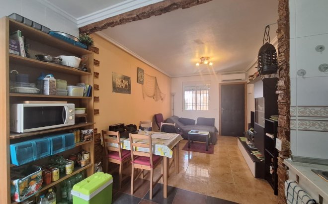 Resale - Bungalow -
Torrevieja - El Limonar