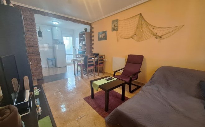 Resale - Bungalow -
Torrevieja - El Limonar