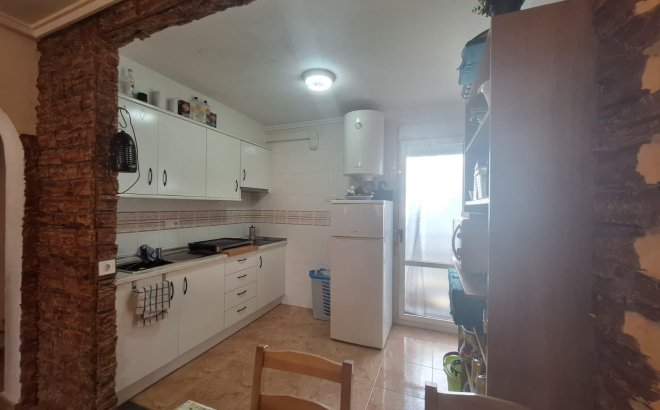 Resale - Bungalow -
Torrevieja - El Limonar