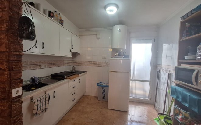 Resale - Bungalow -
Torrevieja - El Limonar