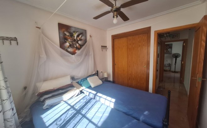 Resale - Bungalow -
Torrevieja - El Limonar