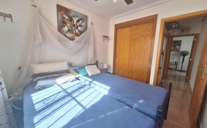 Resale - Bungalow -
Torrevieja - El Limonar