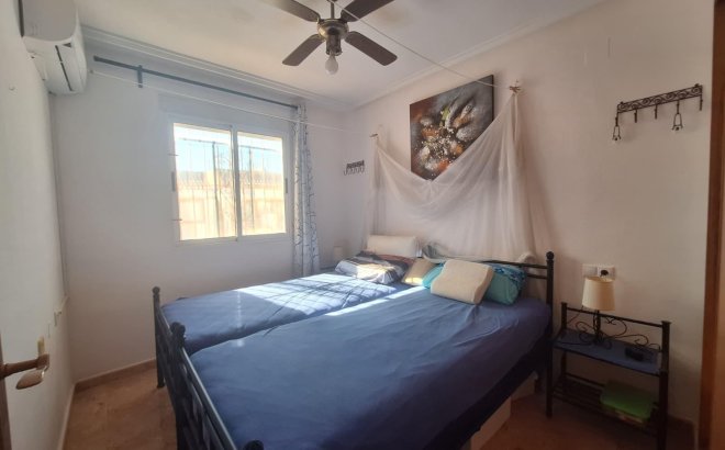 Resale - Bungalow -
Torrevieja - El Limonar