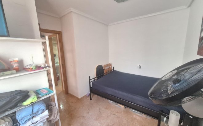 Resale - Bungalow -
Torrevieja - El Limonar