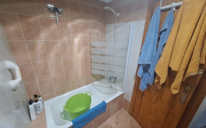 Resale - Bungalow -
Torrevieja - El Limonar