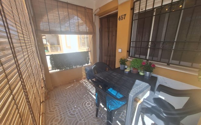 Resale - Bungalow -
Torrevieja - El Limonar