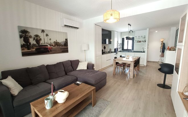 Revente - Appartement -
San Miguel de Salinas - Inland