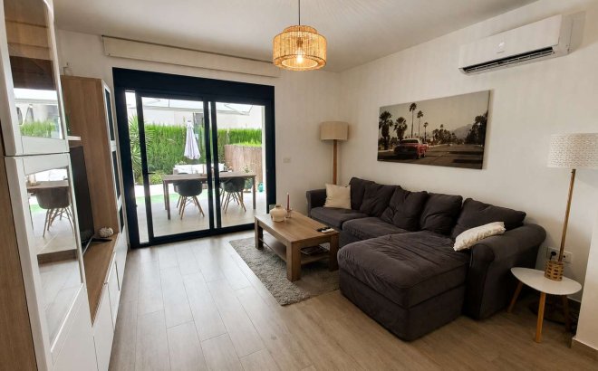 Revente - Appartement -
San Miguel de Salinas - Inland