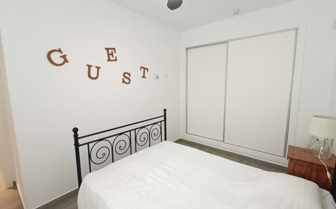 Revente - Appartement -
San Miguel de Salinas - Inland