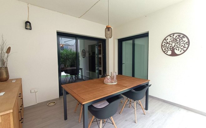 Revente - Appartement -
San Miguel de Salinas - Inland