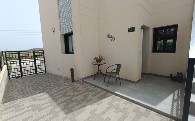 Revente - Appartement -
San Miguel de Salinas - Inland