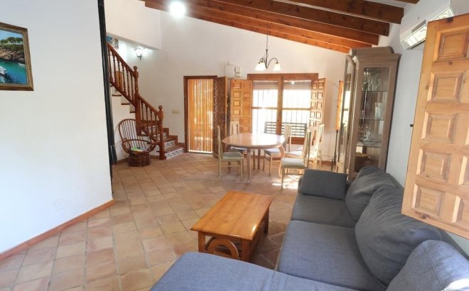 Resale - Villa -
Orihuela Costa - Costa Blanca