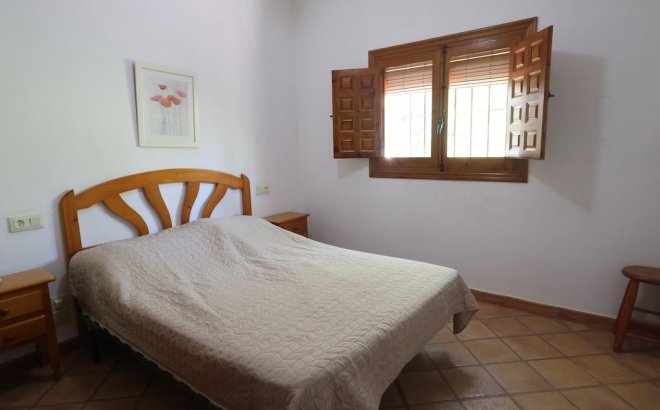 Resale - Villa -
Orihuela Costa - Costa Blanca